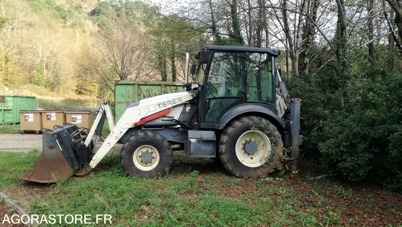 TRACTOPELLE TEREX 820 - Baggerlader: das Bild 1 TRACTOPELLE TEREX 820 - Baggerlader: das Bild 1