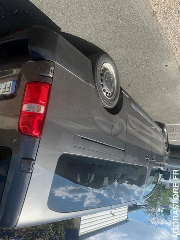 TTC / 0% TVA - MINIBUS CITROEN JUMPY SPACETOURER 1.5L BHDI - 4 portes - 2019 - Kleinbus, Personentransporter: das Bild 3 TTC / 0% TVA - MINIBUS CITROEN JUMPY SPACETOURER 1.5L BHDI - 4 portes - 2019 - Kleinbus, Personentransporter: das Bild 3