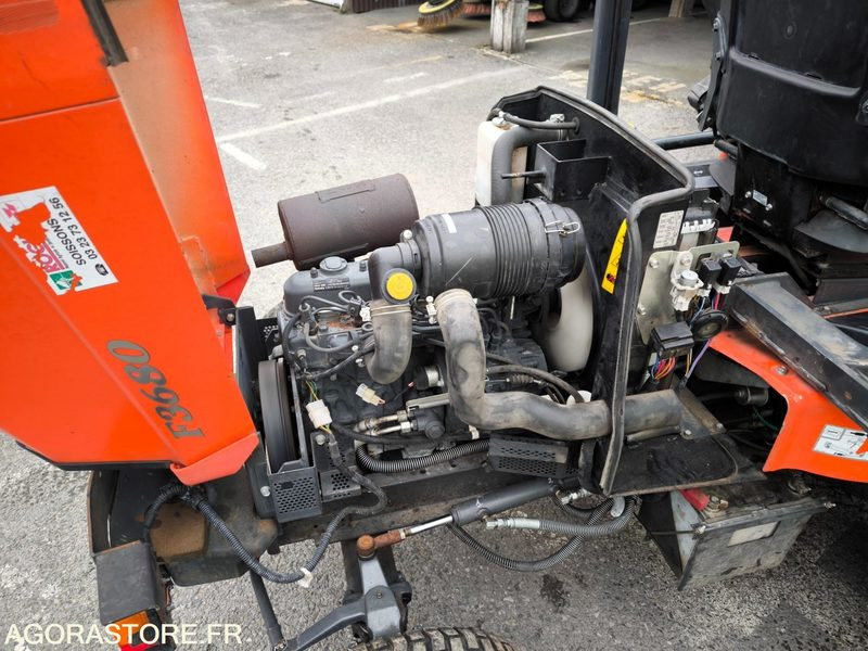 Tondeuse KUBOTA F3680 3688 heures 2013 - Rasenmäher: das Bild 3 Tondeuse KUBOTA F3680 3688 heures 2013 - Rasenmäher: das Bild 3
