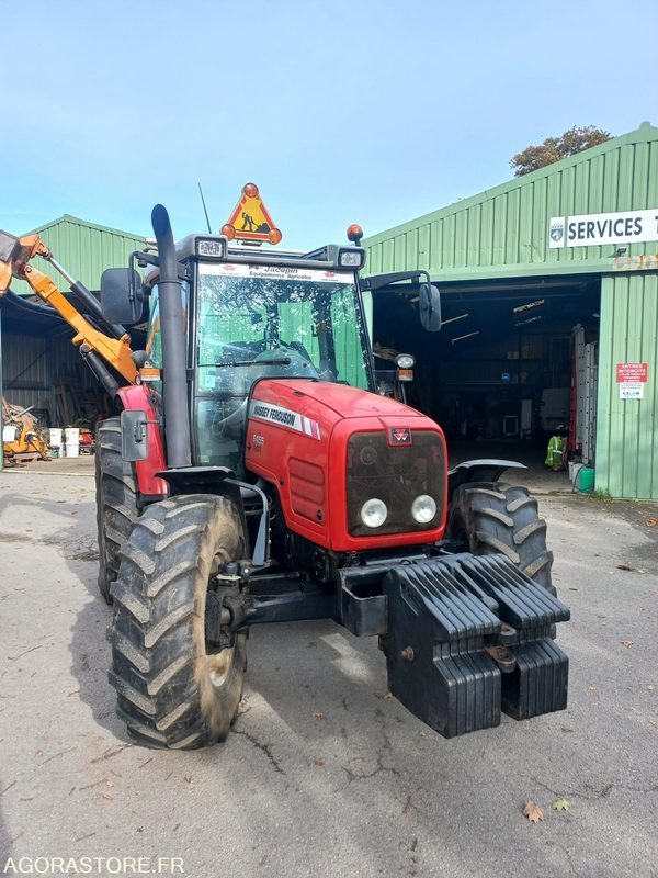 Tracteur Massey Fergusson avec épareuse SMA - Traktor: das Bild 2 Tracteur Massey Fergusson avec épareuse SMA - Traktor: das Bild 2