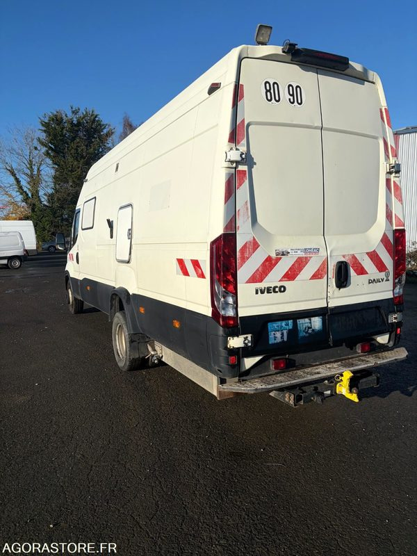 Fourgon iveco 70C17 (7 T) - 142000 - 2016 - Transporter: das Bild 2 Fourgon iveco 70C17 (7 T) - 142000 - 2016 - Transporter: das Bild 2