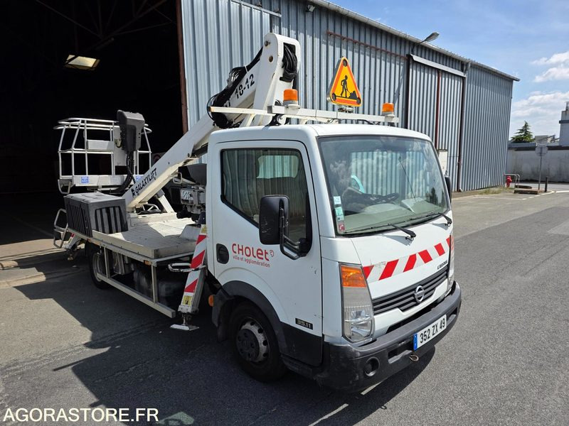 Nacelle Nissan Cabstar - Transporter: das Bild 2 Nacelle Nissan Cabstar - Transporter: das Bild 2