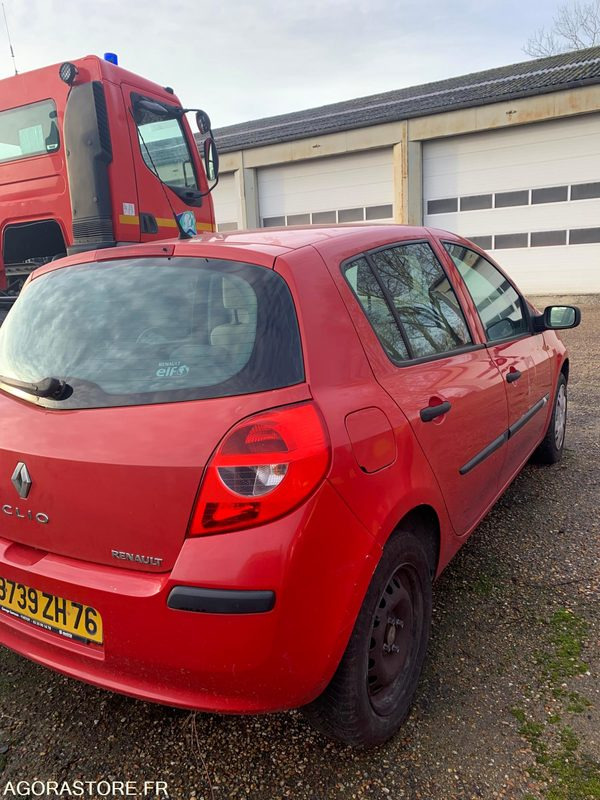 VL RENAULT CLIO3 3739ZH76 - PKW: das Bild 3 VL RENAULT CLIO3 3739ZH76 - PKW: das Bild 3