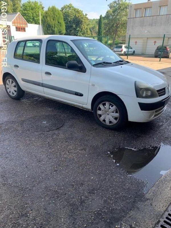 PKW VOITURE CLIO RENAULT roulante: das Bild 8