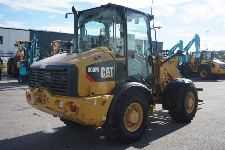CAT 906M *Uthyres* - Radlader: das Bild 2 CAT 906M *Uthyres* - Radlader: das Bild 2