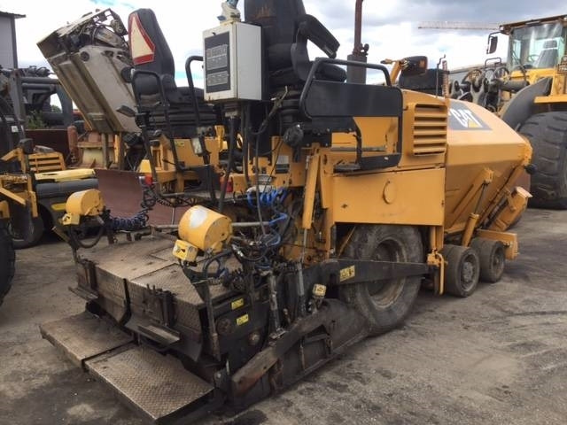 CAT AP 300 - Asphaltfertiger/ Straßenfertiger: das Bild 2 CAT AP 300 - Asphaltfertiger/ Straßenfertiger: das Bild 2