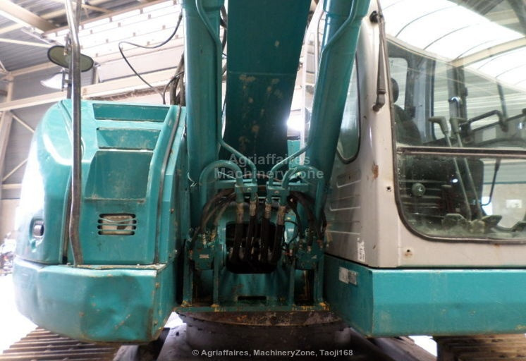 New Holland Kobelco E 235 BSR-2 - Kettenbagger: das Bild 5 New Holland Kobelco E 235 BSR-2 - Kettenbagger: das Bild 5