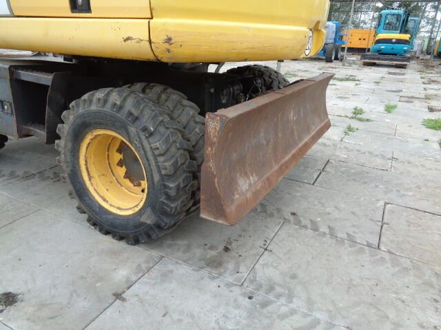 Mobilbagger New Holland MH 4.6: das Bild 11