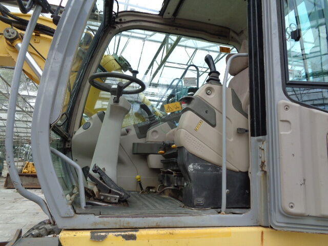 Mobilbagger New Holland MH 4.6: das Bild 7