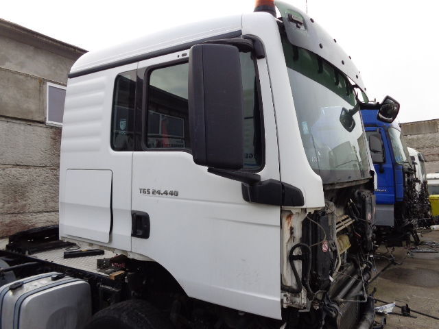 MAN Perfect condition TGS low cab ( EUROPE DELIVERY ) - Fahrerhaus und Interieur für LKW: das Bild 1 MAN Perfect condition TGS low cab ( EUROPE DELIVERY ) - Fahrerhaus und Interieur für LKW: das Bild 1