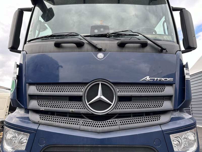 Mercedes-Benz Actros 1843 LS - Motorhaube für LKW: das Bild 1 Mercedes-Benz Actros 1843 LS - Motorhaube für LKW: das Bild 1