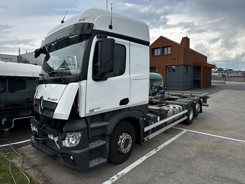 Mercedes-Benz Actros F MP5 - Containerwagen/ Wechselfahrgestell LKW: das Bild 2 Mercedes-Benz Actros F MP5 - Containerwagen/ Wechselfahrgestell LKW: das Bild 2