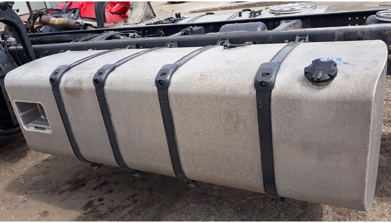 Scania R - Kraftstofftank für LKW: das Bild 1 Scania R - Kraftstofftank für LKW: das Bild 1