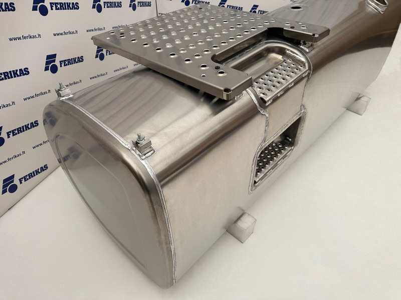 Volvo Aluminum - Kraftstofftank für LKW: das Bild 3 Volvo Aluminum - Kraftstofftank für LKW: das Bild 3