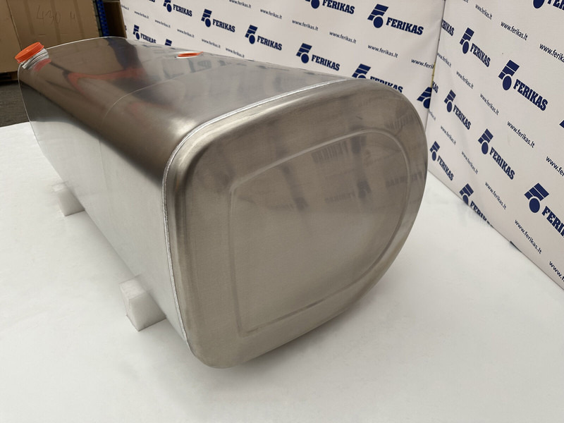 Volvo New aluminum fuel tank 475L - Kraftstofftank für LKW: das Bild 2 Volvo New aluminum fuel tank 475L - Kraftstofftank für LKW: das Bild 2