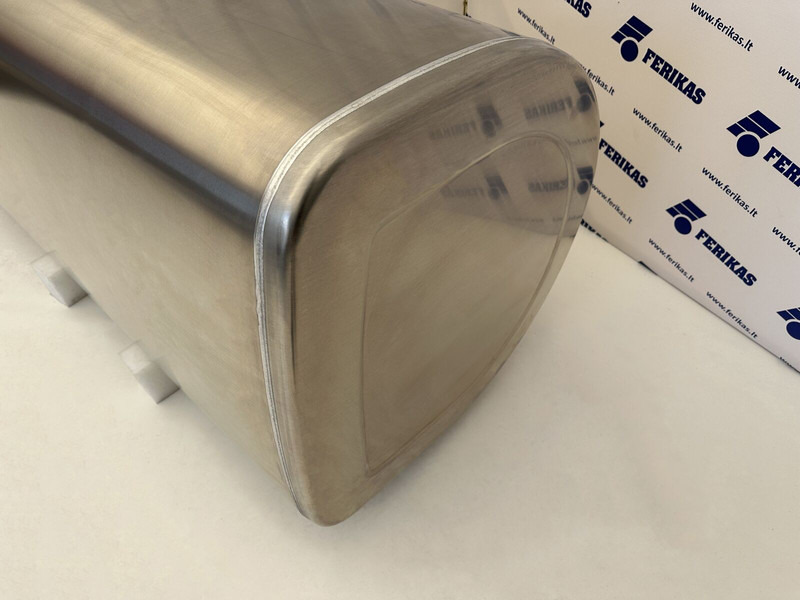 Volvo New aluminum fuel tank 650L - Kraftstofftank für LKW: das Bild 3 Volvo New aluminum fuel tank 650L - Kraftstofftank für LKW: das Bild 3