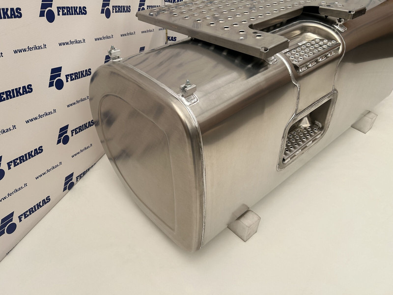 Volvo New aluminum fuel tank 700L - Kraftstofftank für LKW: das Bild 2 Volvo New aluminum fuel tank 700L - Kraftstofftank für LKW: das Bild 2