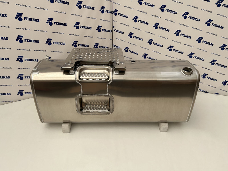 Volvo New aluminum fuel tank 700L - Kraftstofftank für LKW: das Bild 1 Volvo New aluminum fuel tank 700L - Kraftstofftank für LKW: das Bild 1