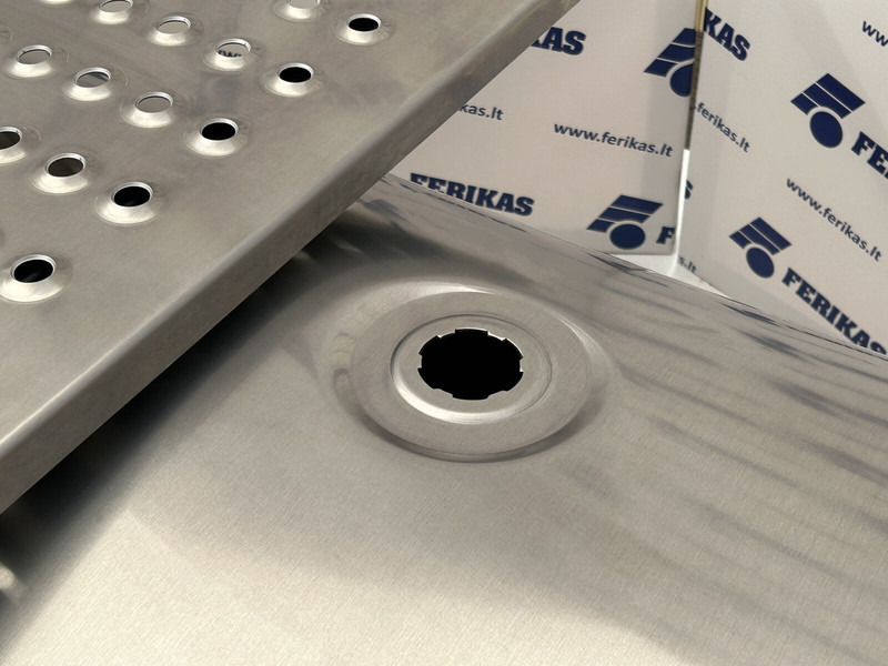 Volvo New aluminum fuel tank 700L - Kraftstofftank für LKW: das Bild 5 Volvo New aluminum fuel tank 700L - Kraftstofftank für LKW: das Bild 5