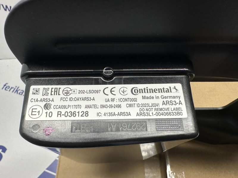 Volvo distance radar sensor witch bracket, distronic - Sensor für LKW: das Bild 3 Volvo distance radar sensor witch bracket, distronic - Sensor für LKW: das Bild 3