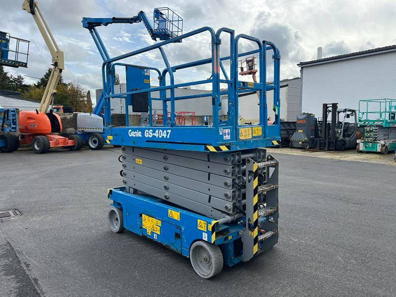 Genie GS4047 elektro 14m (1808) - Scherenbühne: das Bild 5 Genie GS4047 elektro 14m (1808) - Scherenbühne: das Bild 5