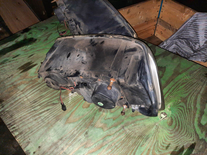 MAN . Скания . Вольво. Неоплан. - Hauptscheinwerfer: das Bild 5 MAN . Скания . Вольво. Неоплан. - Hauptscheinwerfer: das Bild 5