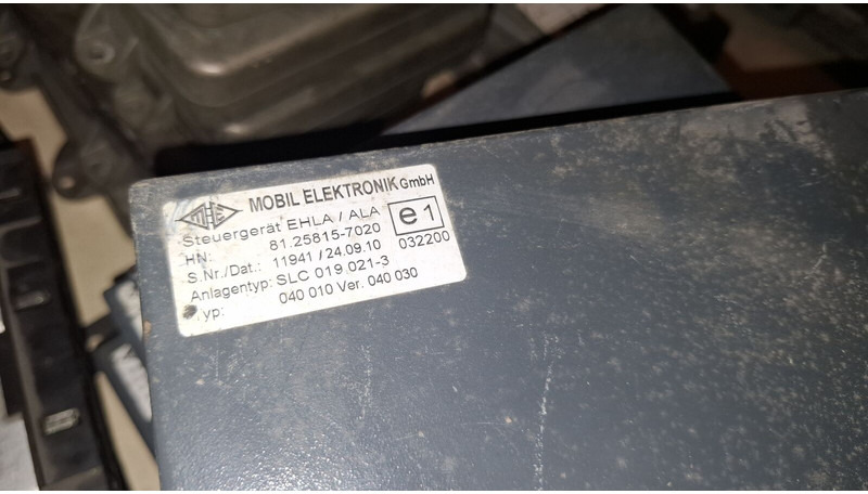 MAN VDO 412.409/007/002. 412.413.009\008 . 412.413.005.003 - Steuergerät: das Bild 3 MAN VDO 412.409/007/002. 412.413.009\008 . 412.413.005.003 - Steuergerät: das Bild 3