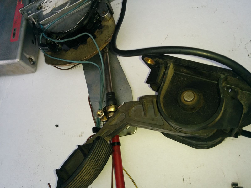 Mercedes-Benz педаль - Motor und Teile: das Bild 1 Mercedes-Benz педаль - Motor und Teile: das Bild 1