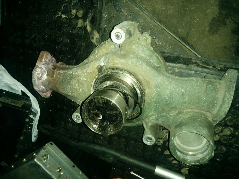 Volvo B 12 9700 . FM/FH - Kühlmittelpumpe: das Bild 4 Volvo B 12 9700 . FM/FH - Kühlmittelpumpe: das Bild 4