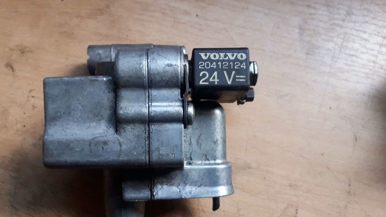 Volvo privoda shkivov remney i toplivnogo nasosa 8148452 Volvo - Kurbelwelle für LKW: das Bild 3 Volvo privoda shkivov remney i toplivnogo nasosa 8148452 Volvo - Kurbelwelle für LKW: das Bild 3
