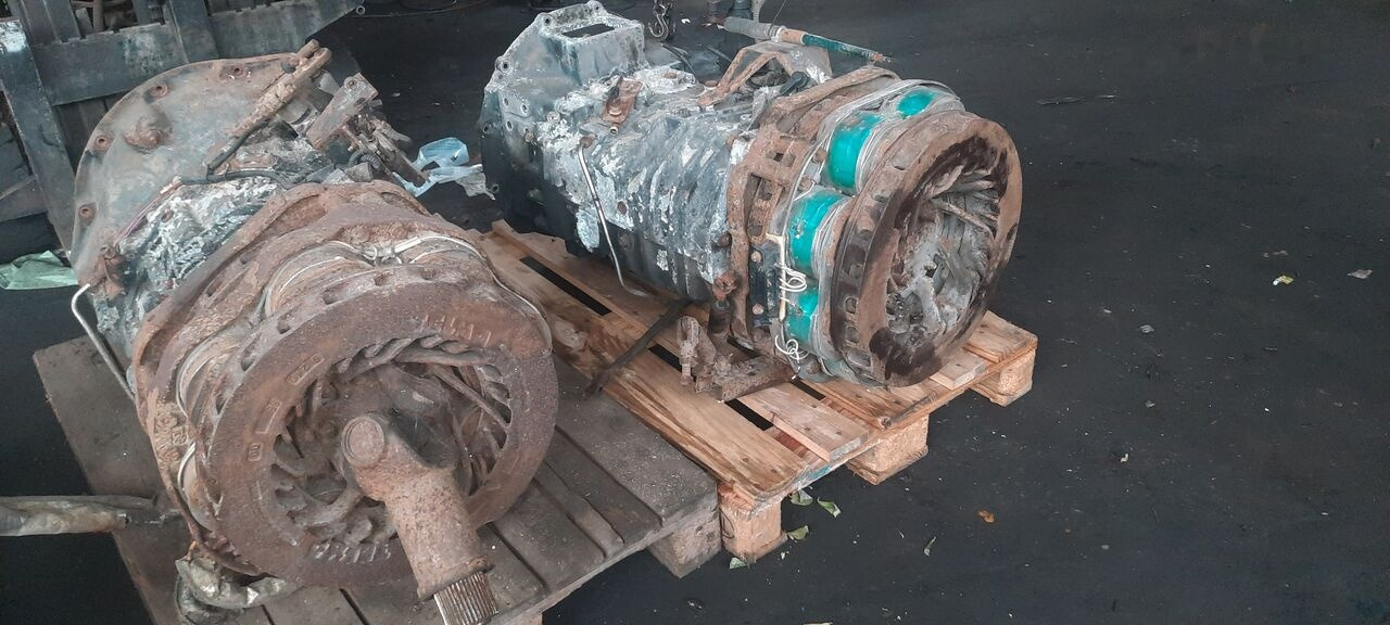 ZF 6S1600 IVECO MAN - Getriebe für Bus: das Bild 1 ZF 6S1600 IVECO MAN - Getriebe für Bus: das Bild 1