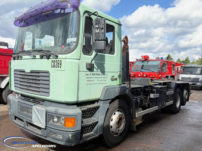 MAN 26.403 6x2 Stuuras, ADR - Abrollkipper: das Bild 3 MAN 26.403 6x2 Stuuras, ADR - Abrollkipper: das Bild 3