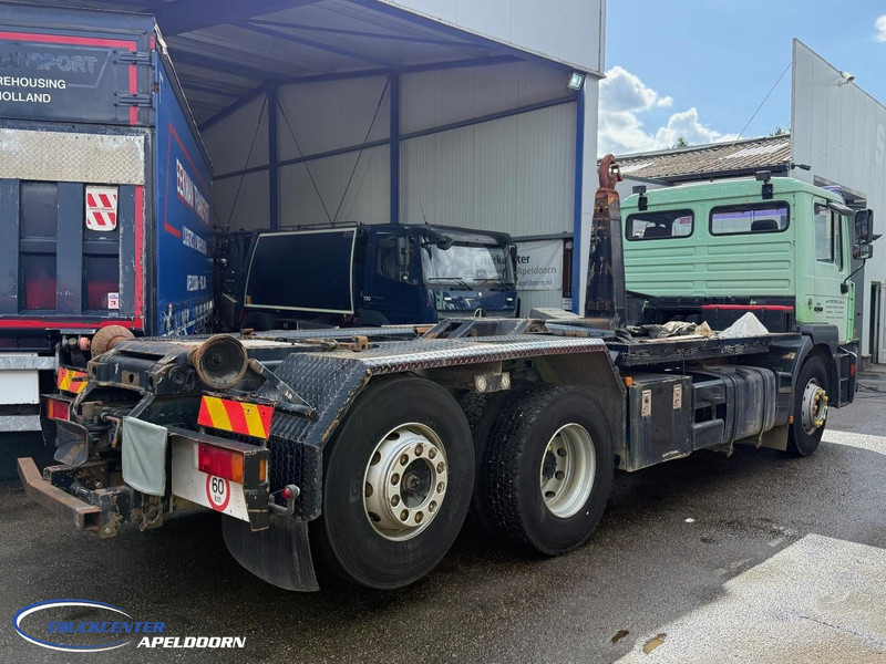 MAN 26.403 6x2 Stuuras, ADR - Abrollkipper: das Bild 2 MAN 26.403 6x2 Stuuras, ADR - Abrollkipper: das Bild 2