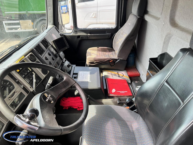 MAN 26.403 Manuel, Retarder, Reduction axle, 14250 liter - Tankwagen: das Bild 5 MAN 26.403 Manuel, Retarder, Reduction axle, 14250 liter - Tankwagen: das Bild 5