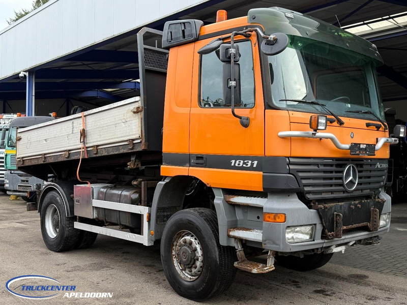 Mercedes-Benz Actros 1831 4x4 Naafreductie, Bladgeveerd, EPS, Originele kilometerstand! - Kipper: das Bild 1 Mercedes-Benz Actros 1831 4x4 Naafreductie, Bladgeveerd, EPS, Originele kilometerstand! - Kipper: das Bild 1