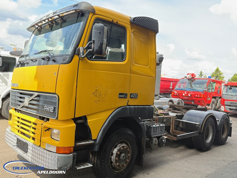 Volvo FH 12 - 420 6x4, Handgeschakeld, Euro 2, Hydrauliek - Sattelzugmaschine: das Bild 2 Volvo FH 12 - 420 6x4, Handgeschakeld, Euro 2, Hydrauliek - Sattelzugmaschine: das Bild 2