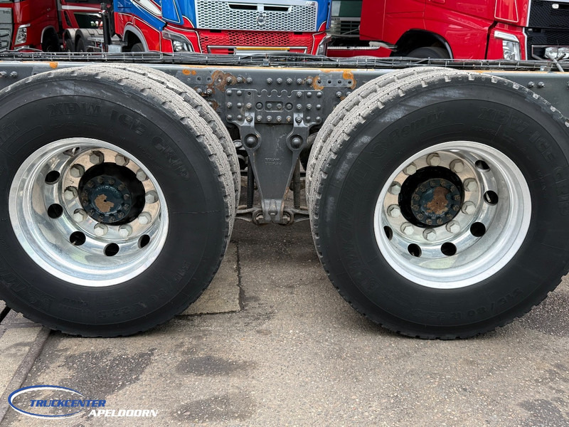 Volvo FH 750 6x4, Steel - Air, Globetrotter XL - Fahrgestell LKW: das Bild 5 Volvo FH 750 6x4, Steel - Air, Globetrotter XL - Fahrgestell LKW: das Bild 5