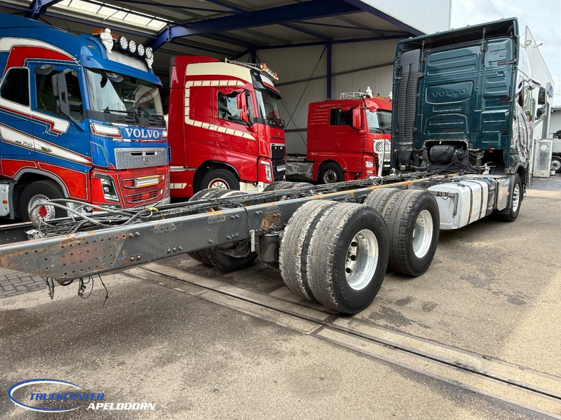 Volvo FH 750 6x4, Steel - Air, Globetrotter XL - Fahrgestell LKW: das Bild 4 Volvo FH 750 6x4, Steel - Air, Globetrotter XL - Fahrgestell LKW: das Bild 4