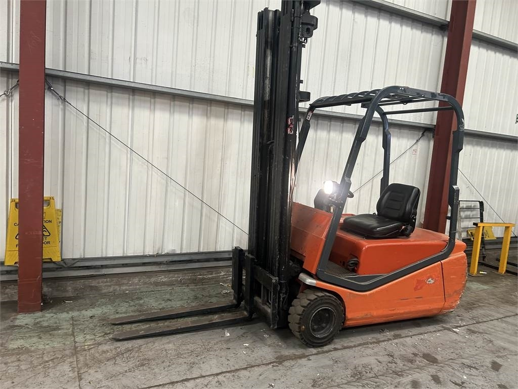 BT CBE2.0T - Elektrostapler: das Bild 2 BT CBE2.0T - Elektrostapler: das Bild 2
