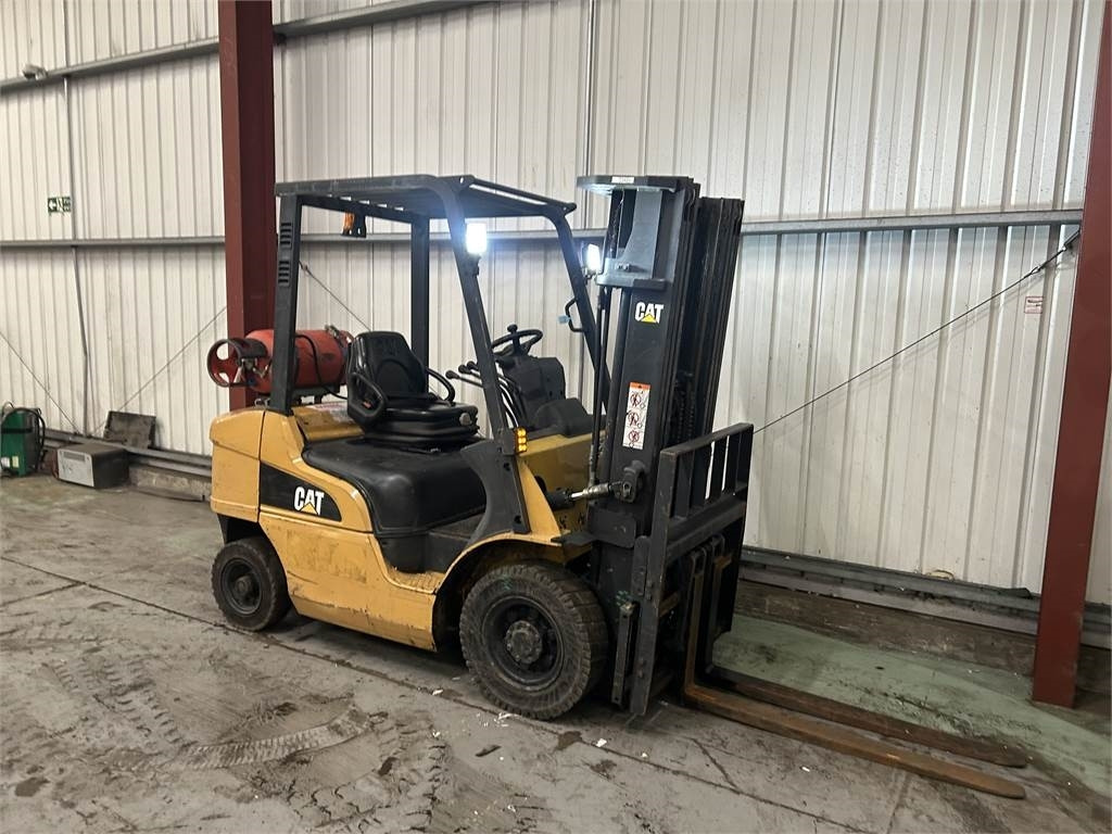 CAT GP25NT - Treibgasstapler: das Bild 4 CAT GP25NT - Treibgasstapler: das Bild 4