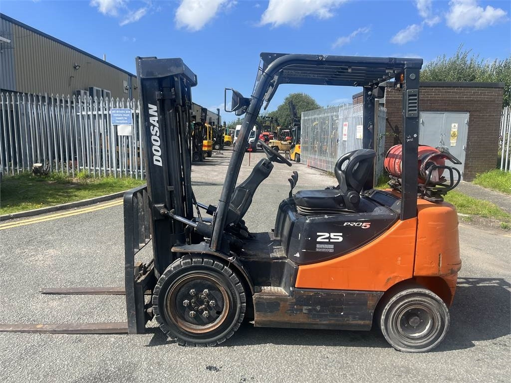 Doosan G25P-5 - Treibgasstapler: das Bild 1 Doosan G25P-5 - Treibgasstapler: das Bild 1