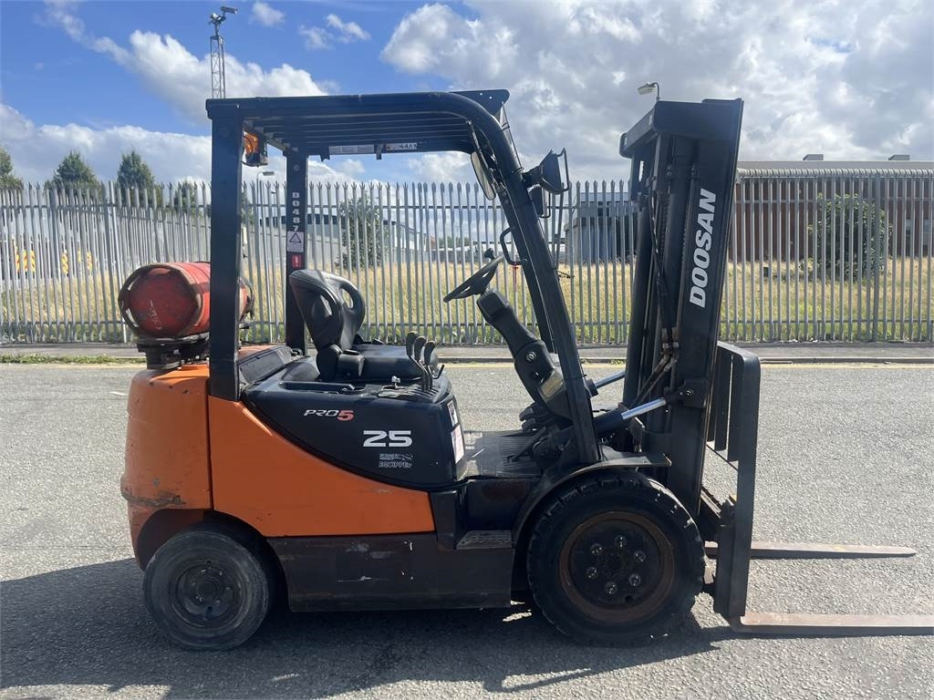Doosan G25P-5 - Treibgasstapler: das Bild 4 Doosan G25P-5 - Treibgasstapler: das Bild 4