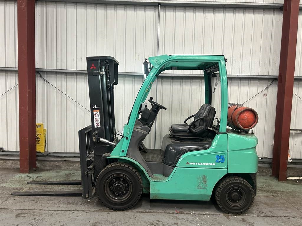 Mitsubishi FG25N - Treibgasstapler: das Bild 1 Mitsubishi FG25N - Treibgasstapler: das Bild 1