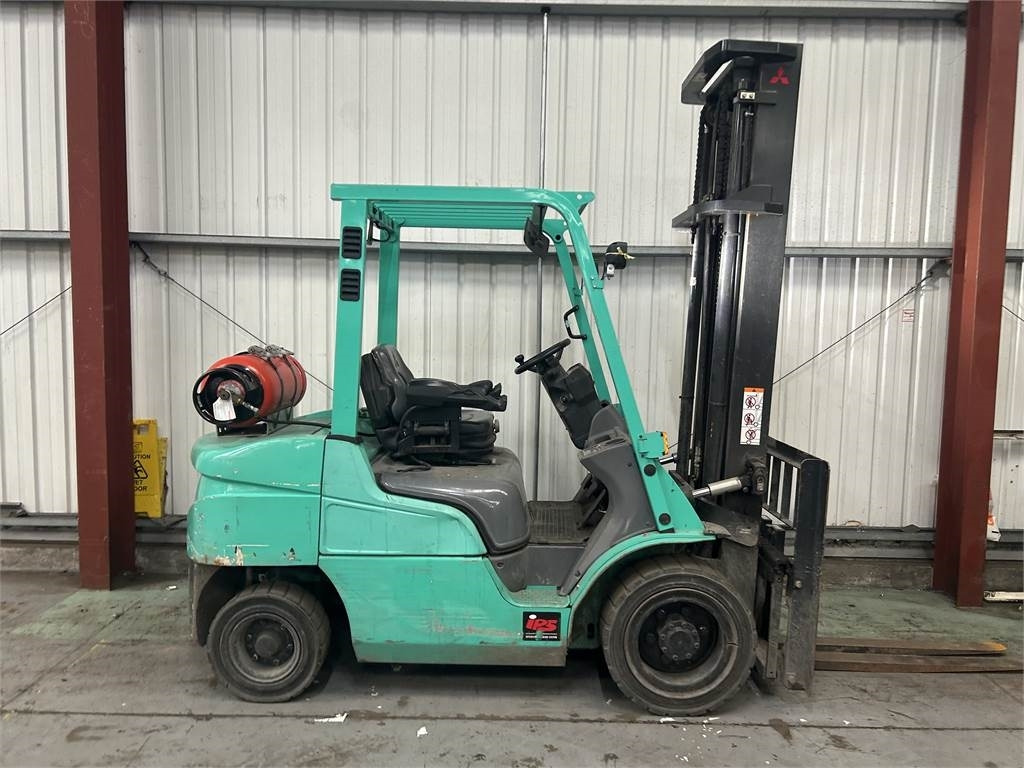 Mitsubishi FG30NT - Treibgasstapler: das Bild 5 Mitsubishi FG30NT - Treibgasstapler: das Bild 5