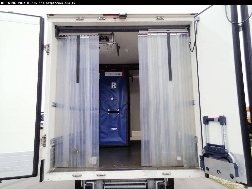 MAN TGE 3.140 4x2 F SB Bi-Temp Kühlkoffer, Carrier P MAN TGE 3.140 4x2 F SB Bi-Temp Kühlkoffer, Carrier P - Kühltransporter: das Bild 2 MAN TGE 3.140 4x2 F SB Bi-Temp Kühlkoffer, Carrier P MAN TGE 3.140 4x2 F SB Bi-Temp Kühlkoffer, Carrier P - Kühltransporter: das Bild 2