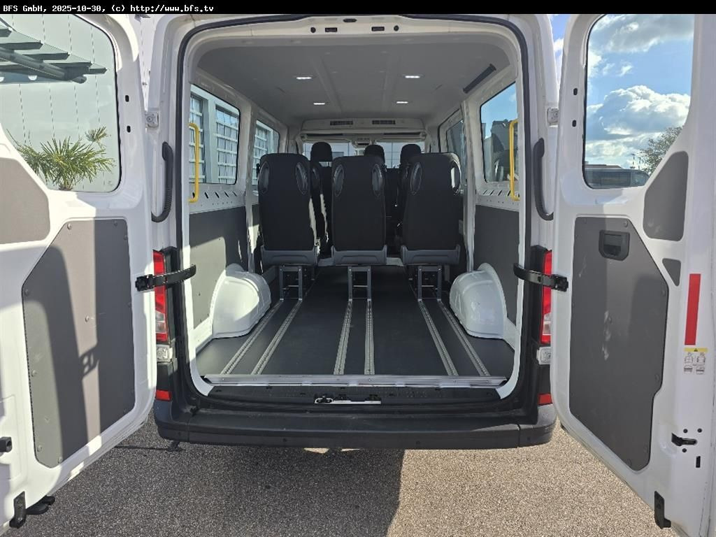 MAN TGE 3.140 4x2 F SB Kleinbus 9-Sitzer - Kleinbus, Personentransporter: das Bild 3 MAN TGE 3.140 4x2 F SB Kleinbus 9-Sitzer - Kleinbus, Personentransporter: das Bild 3