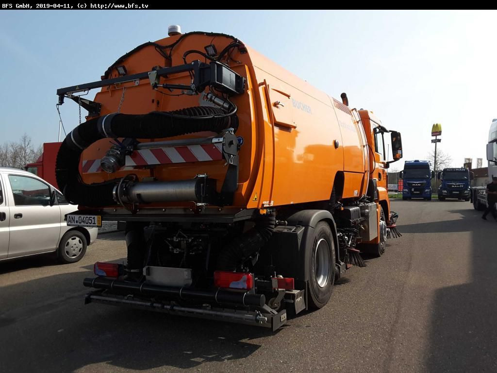 MAN TGS 18.360 4X2 LL Bucher OF 8000 RS beids. WK HD - Kehrmaschine: das Bild 2 MAN TGS 18.360 4X2 LL Bucher OF 8000 RS beids. WK HD - Kehrmaschine: das Bild 2