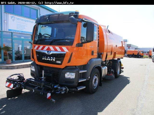 MAN TGS 18.400 4X2 BL Bucher OF 8000 RS Drehjet beid - Kehrmaschine: das Bild 1 MAN TGS 18.400 4X2 BL Bucher OF 8000 RS Drehjet beid - Kehrmaschine: das Bild 1