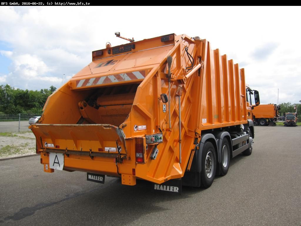 MAN TGS 28.320 6x2-4 BL Sperrmüll Haller M21 x1 C oh - Müllwagen: das Bild 2 MAN TGS 28.320 6x2-4 BL Sperrmüll Haller M21 x1 C oh - Müllwagen: das Bild 2