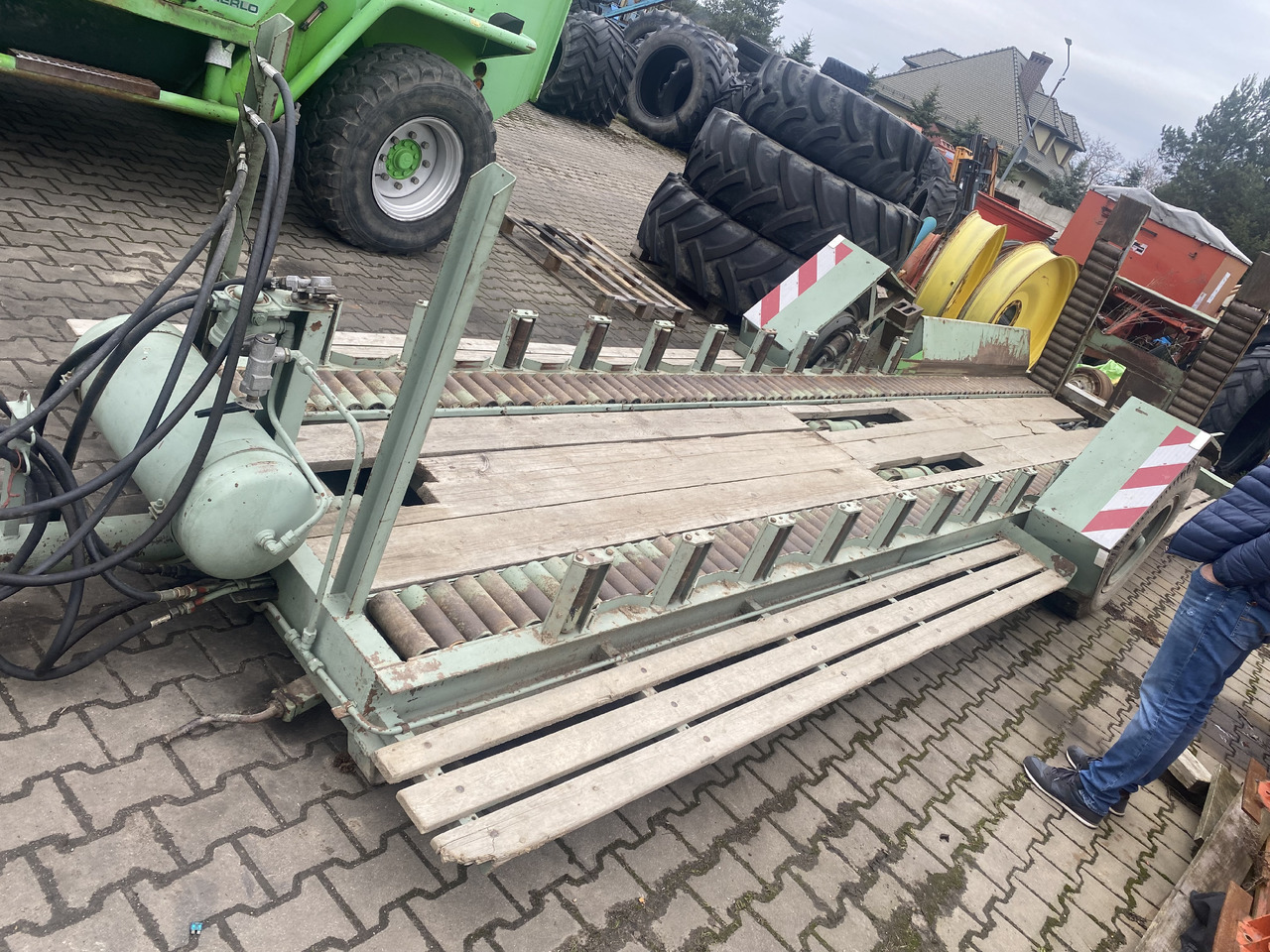 FORTSCHRITT HTS 30.04/1 Przyczepa do skrzyniopalet samowyladowcza - Landwirtschaftlicher Anhänger: das Bild 5 FORTSCHRITT HTS 30.04/1 Przyczepa do skrzyniopalet samowyladowcza - Landwirtschaftlicher Anhänger: das Bild 5